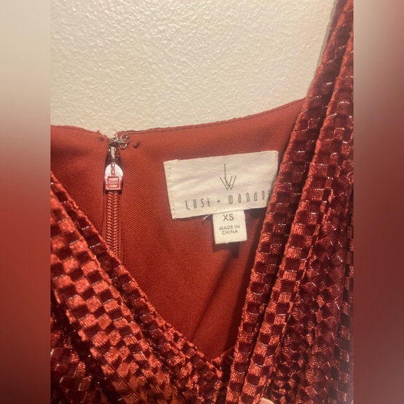 Lost + Wander Cinnamon red burgundy burnt orange velvet cowl neck midi dress - Picture 7 of 9